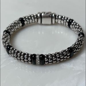 Lagos black caviar and diamond 9mm bracelet. 05-813344-cab. Medium 7 inches .